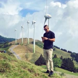 Meet your Posher, Claudio